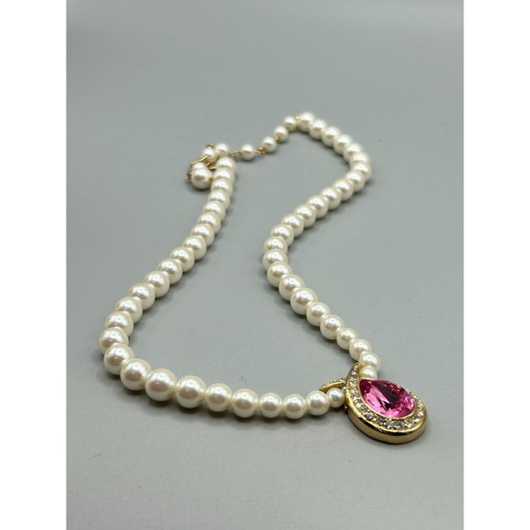 Signed Marvella Pearls Necklace with Pink Stone & Rhinestones Accents Gold Tone - Picture 5 of 12